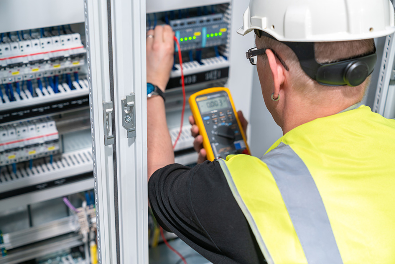 Elektroanlagen-Kontrolle bei Breitmeier Elektroanlagen in Schönwölkau